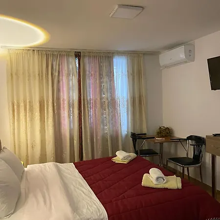 Comfy 2 Apartment